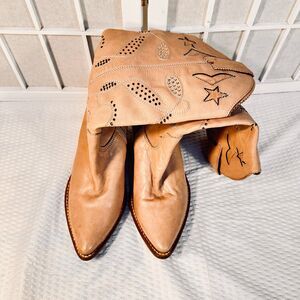 Taco Calfskin Leather Boots